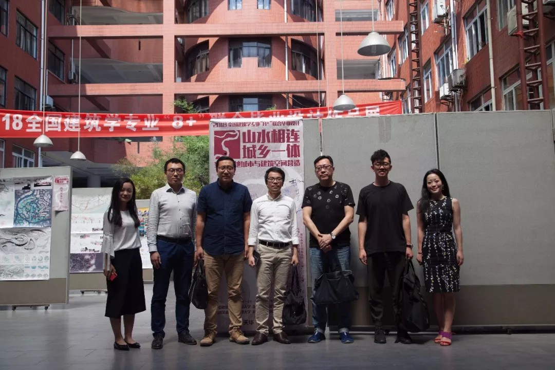 豪门国际企业导师团合影