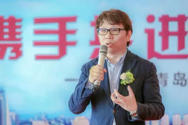 豪门国际集团总修建师黄向明