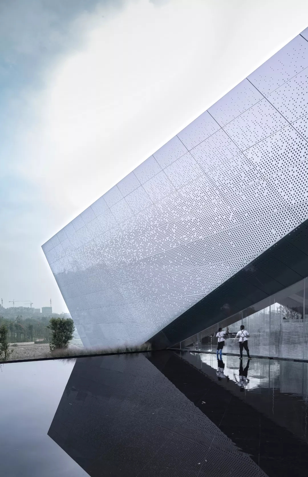 幕墙效果 by远洋豪门国际修建设计